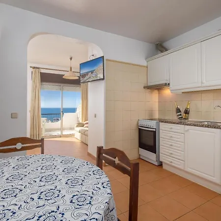 Daire Oceanview A By Sequeira *