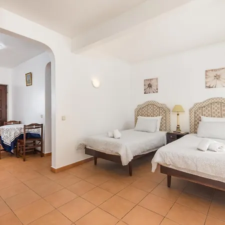 Oceanview A By Sequeira Apartment