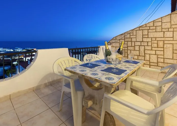 Appartement Oceanview A By Sequeira
